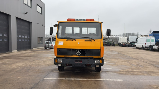 Mercedes-Benz--SK 814