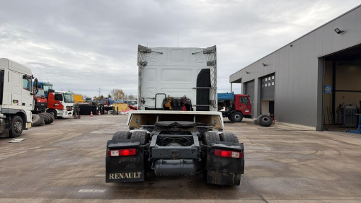 Renault--Premium 460 DXI