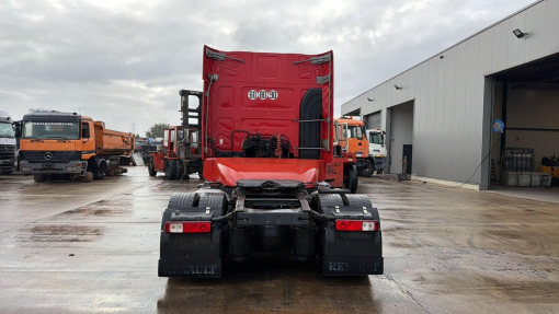 Renault--Premium 450 DXI