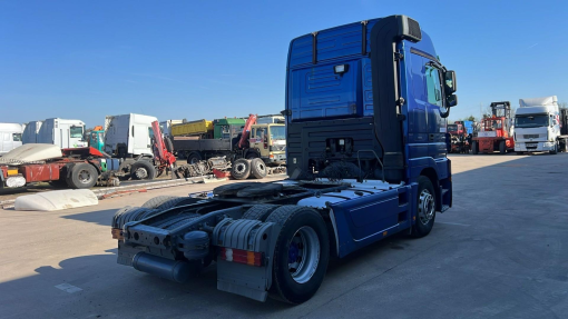 Mercedes-Benz--Actros 1841