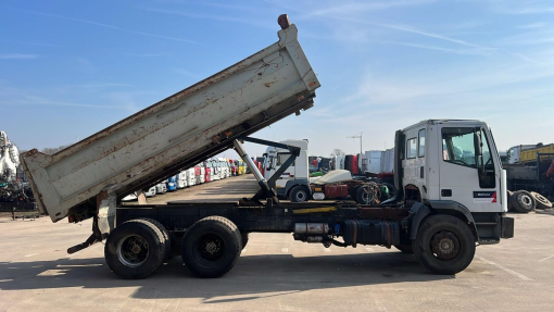 Iveco--Eurocargo 260 E 27