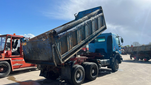 Renault--KERAX 370 DCI