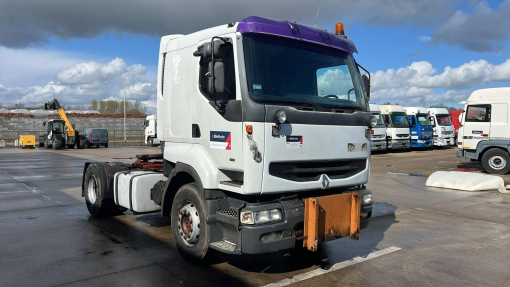 Renault--Premium 400