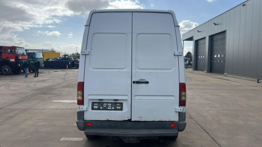 Mercedes-Benz-Sprinter-208 CDI