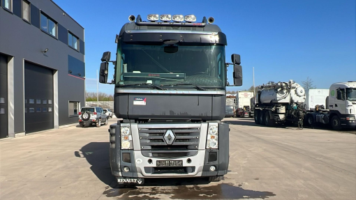 Renault--Magnum 500 DXI