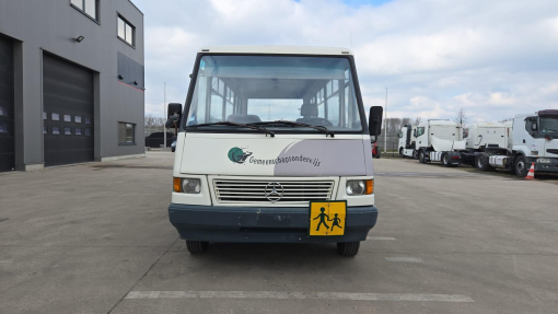 Mercedes-Benz--Vario 614