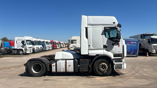 Renault--Premium 450 DXI