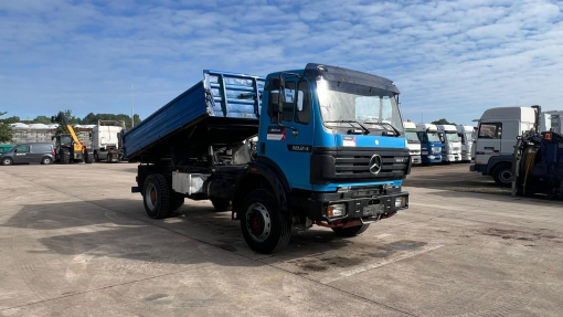 Mercedes-Benz--SK 1824