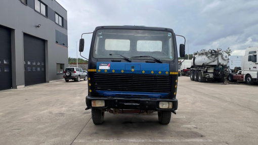 Mercedes-Benz--SK 2224