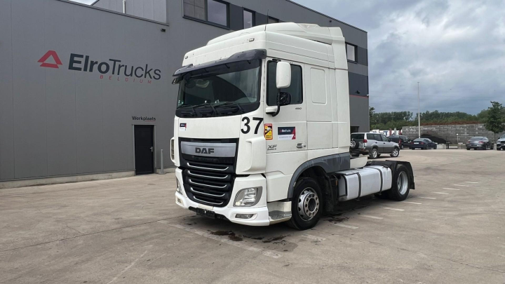 DAF--105 XF 460