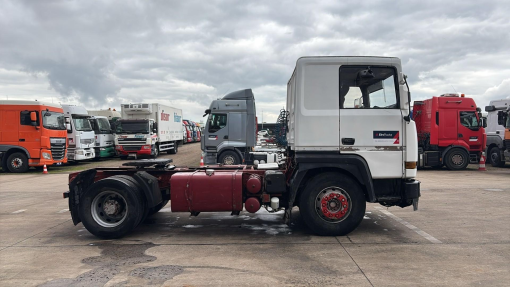 Renault--R 385 Major
