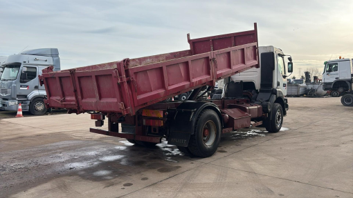 Renault--Kerax 260