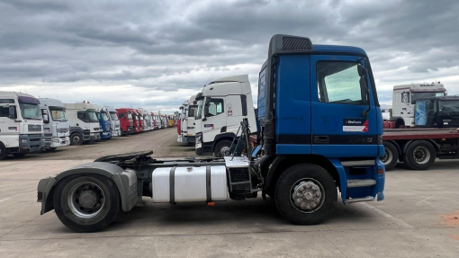 Mercedes-Benz--ACTROS 1848