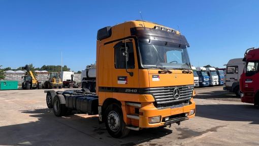 Mercedes-Benz--Actros 2540