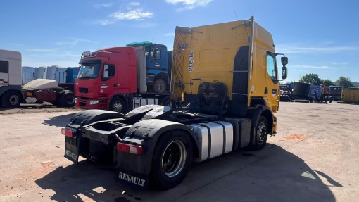 Renault--Premium 450 DXI