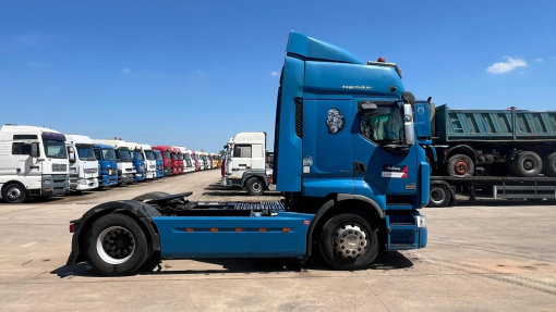 Renault--Premium 460 DXI