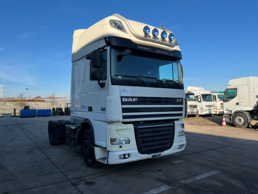 DAF--105 XF 460
