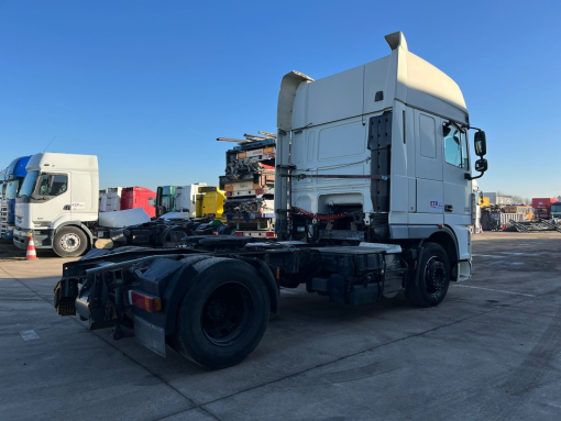 DAF--105 XF 460