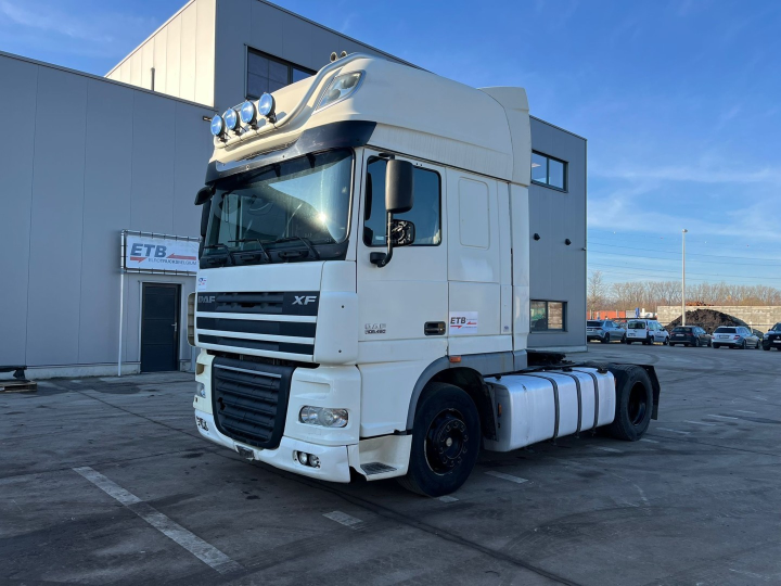 DAF--105 XF 460