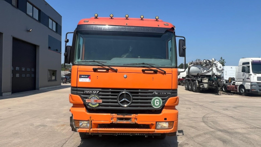 Mercedes-Benz--Actros 1831