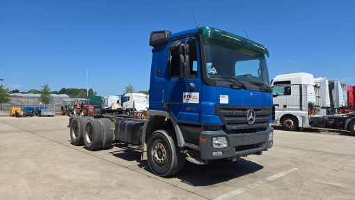 Mercedes-Benz--Actros 2641