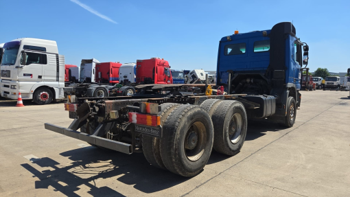 Mercedes-Benz--Actros 2641