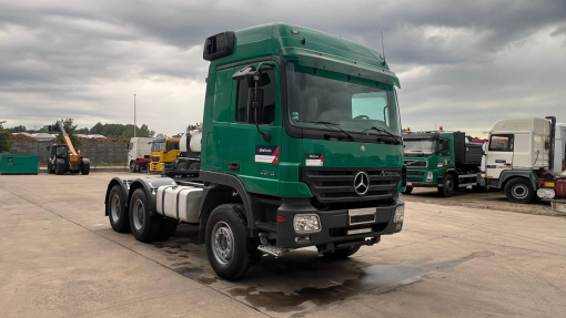 Mercedes-Benz--Actros 2646