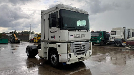 Renault--AE 440 Magnum E-tech