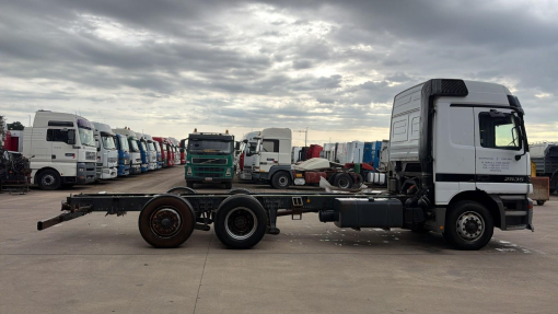 Mercedes-Benz--Actros 2540