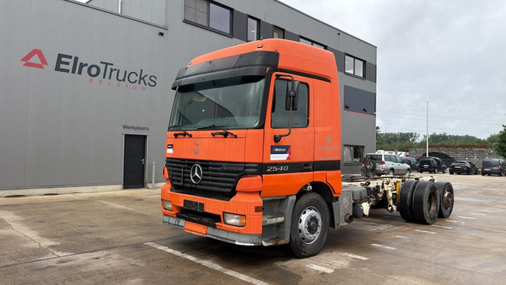 Mercedes-Benz--Actros 2540