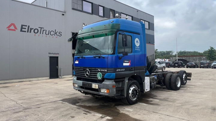Mercedes-Benz--Actros 2540
