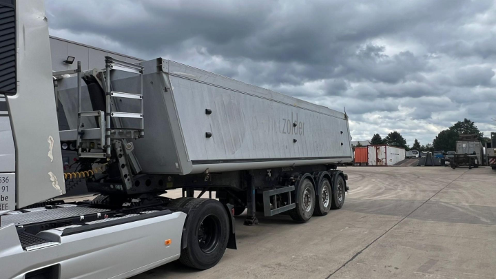 Schmitz Cargobull--S01