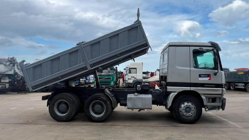 Mercedes-Benz--ACTROS 2640