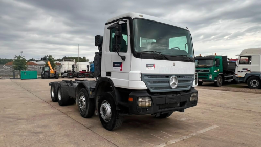 Mercedes-Benz--Actros 3236