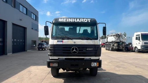 Mercedes-Benz--SK 2527