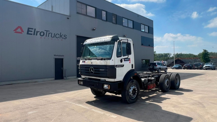 Mercedes-Benz--SK 2527