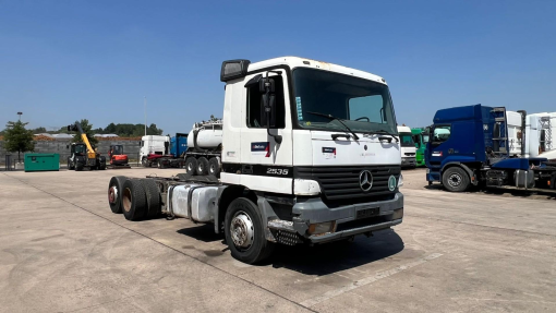 Mercedes-Benz--ACTROS 2535