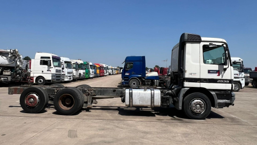 Mercedes-Benz--ACTROS 2535