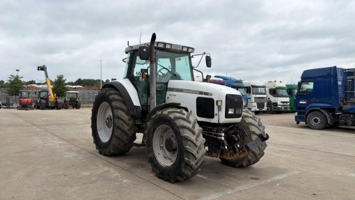 Massey Ferguson--8220 POWER CONTROL