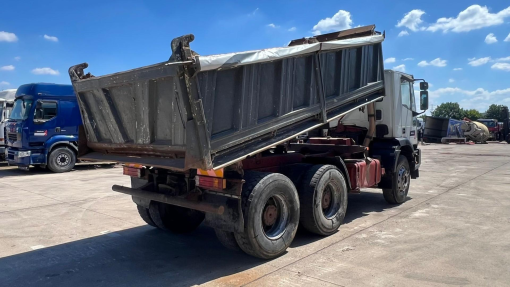 Iveco--Eurotrakker 260 E 37