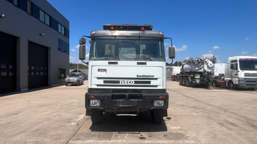 Iveco--Eurotrakker 260 E 37