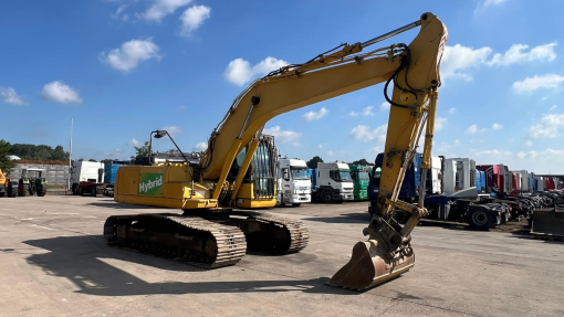 Komatsu--HB215LC-1