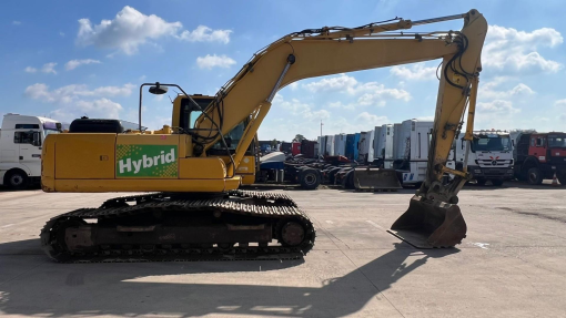 Komatsu--HB215LC-1