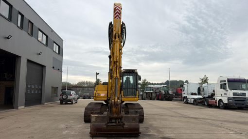 Komatsu--215LC-1