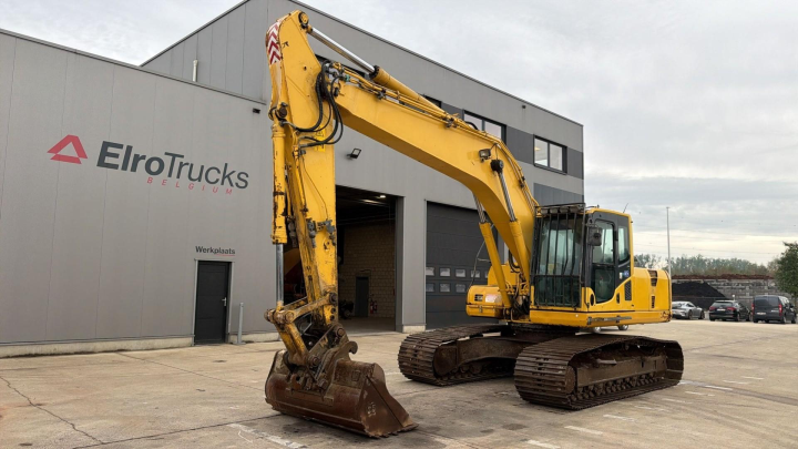 Komatsu--215LC-1