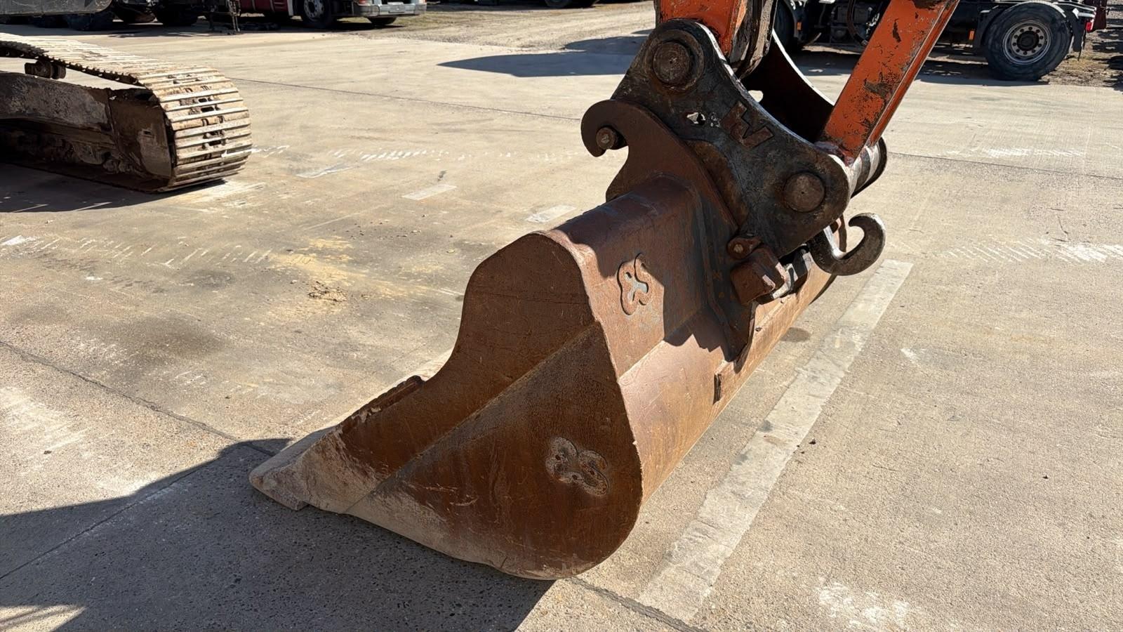 Hitachi ZX250LCH-5A