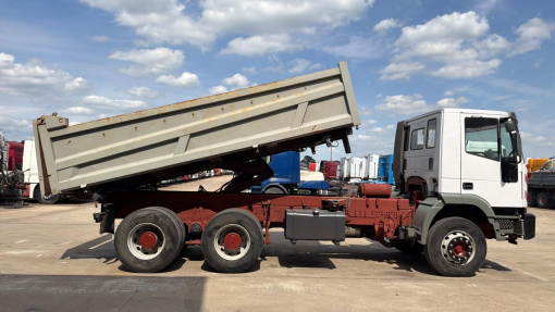 Iveco--Eurotrakker 330 E 34