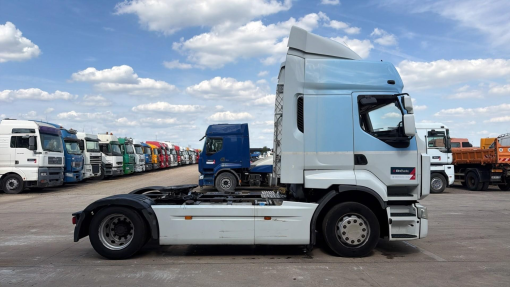 Renault--Premium 460 DXI