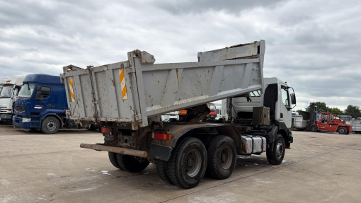 Renault--Kerax 370