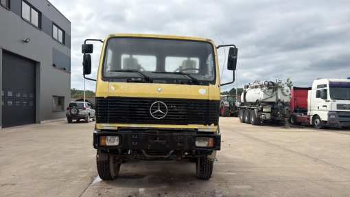 Mercedes-Benz--SK 3229